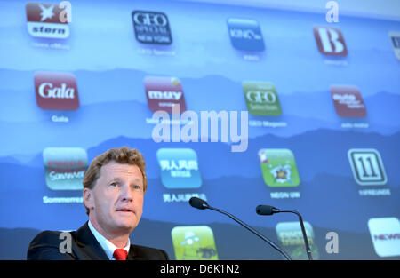 Pdg de la plus grande entreprise d'impression et d'édition européenne Gruner +Jahr, Bernd Buchholz, parle lors d'un point de presse sur les résultats annuels dans Hambourg. Buchholz a présenté les données annuelles de 2011. Photo : Marcus Brandt Banque D'Images