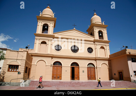 La Cathédrale De Rosario dans la place principale de Cafayate, Province de Salta, Argentine, Amérique du Sud Banque D'Images