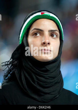 Athlète palestinien Woroud Sawalha est photographié pendant les championnats du monde en salle d'athlétisme à Atakoy Arena à Istanbul, Turquie, 09 mars 2012. 'J'aimerais montrer au monde que les Palestiniens peuvent être mieux que les Israéliens' membres le 20-year-old Worud. Sawalcha Elle est l'une des trois qui Paletinians ont été désignés pour participer aux jeux olympiques de Londres. Photo : Bernd Ce Banque D'Images