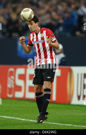 Bilbao Andoni Iraola joue la balle lors de l'Europa League entre le FC Schalke 04 et Atletic Bilbao à Veltins Arena à Gelsenkirchen, Allemagne, 29 mars 2012. Photo : Revierfoto Banque D'Images