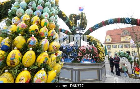 Le bien de Pâques a été entièrement décoré dans Schechingen, Allemagne, 31 mars 2012. Photo : FRANZISKA KRAUFMANN Banque D'Images