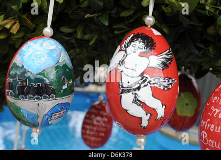 Le bien de Pâques a été entièrement décoré dans Schechingen, Allemagne, 31 mars 2012. Photo : FRANZISKA KRAUFMANN Banque D'Images