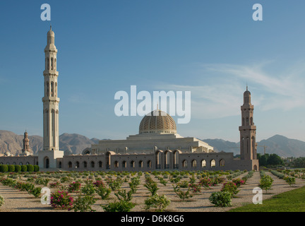 Grande Mosquée Sultan Quaboos, Muscat, Oman, Middle East Banque D'Images