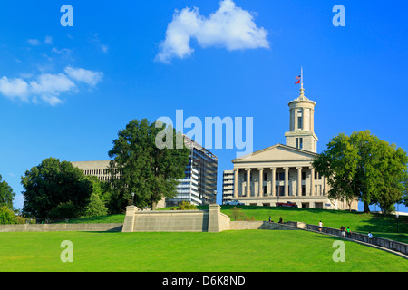 Bicentennial Capitol Mall State Park et Capitol Building, Nashville, Tennessee, États-Unis d'Amérique, Amérique du Nord Banque D'Images