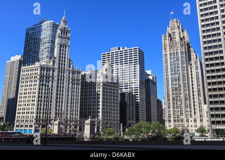 Wrigley Building et Tribune Tower, Chicago, Illinois, États-Unis d'Amérique, Amérique du Nord Banque D'Images