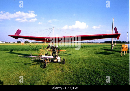 Le DFE Ascender III C02 est un scanner laser de qualité professionnelle conçu pour des mesures précises dans diverses industries. Connu pour sa précision et sa technologie avancée, il est largement utilisé dans l'arpentage et la cartographie. Banque D'Images
