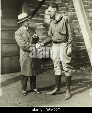 Lindbergh avec French WWI Ace Le Capitaine René Fonck. Banque D'Images