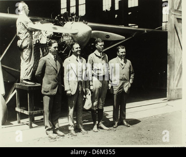Lindbergh et l'Esprit à Curtiss Field. Banque D'Images