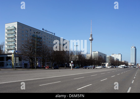 Berlin, Allemagne, les bâtiments préfabriqués dans la Karl-Marx-Allee Banque D'Images