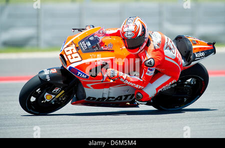 Le 19 avril 2013 - Austin, Texas, États-Unis d'Amérique - le 19 avril 2013 : Nicky Hayden # 69 avec l'équipe de Ducati en action lors du Red Bull Grand Prix of the Americas, le MotoGP. Austin, au Texas. Banque D'Images