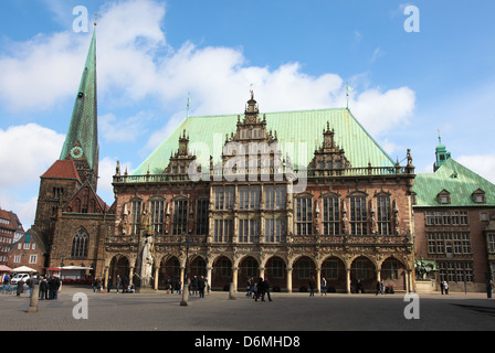 L'hôtel de ville Rathaus ou à Brême, Allemagne le 7 avril 2013. Brême est la deuxième ville la plus peuplée du nord de l'Allemagne. Banque D'Images