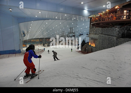 Dubaï, Émirats arabes unis, Ski Dubaï, la piste de ski intérieure dans le centre commercial Mall of the Emirates Banque D'Images