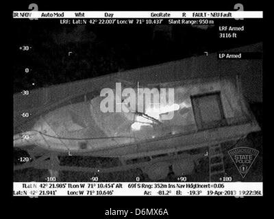 Document fourni par la Massachusetts State Police montrant le bateau dans lequel attentat du Marathon de Boston Djokhar Tsarnaev suspect A. se cache sur Franklin Street le 19 avril 2013 à Watertown, Massachusetts. Banque D'Images