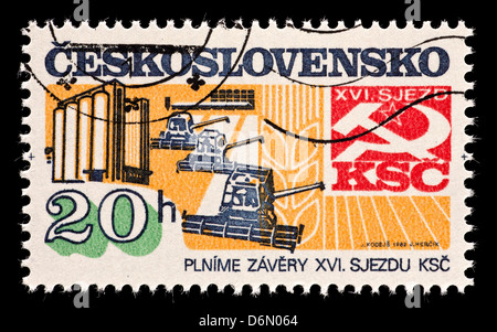 Timbre-poste de la Tchécoslovaquie illustrant des thèmes agricoles. Banque D'Images