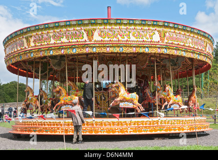 Grande Bretagne, Nord de l'Angleterre, Beamish Open Air Living History Museum, vapeur powered merry-go-round carousel Banque D'Images