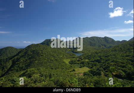 Laudat, Dominique, le lac d'eau douce dans le parc national du Morne Trois Pitons Banque D'Images