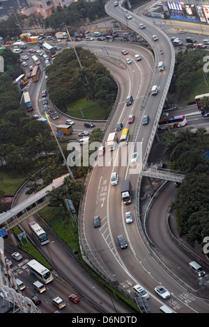 Hong Kong, Chine, Verkehrsfuehrung sur Gloucester Road Banque D'Images