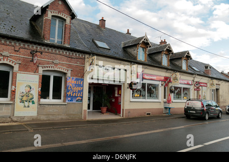 Le restaurant 'Le Tommy' et 1916 dans Poziers musum, Somme, France. Banque D'Images