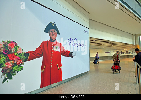 Hall des arrivées des vols internationaux, le Terminal 5, Heathrow Airport. London Borough of London, Greater London, Angleterre, Royaume-Uni Banque D'Images