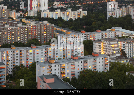 Berlin, Allemagne, Gropius auprès des la ville au crépuscule Banque D'Images