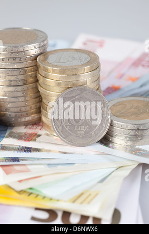 Berlin, Allemagne, euro, Euromuenzen et ex 100-lire coin Banque D'Images