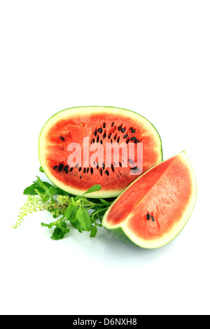 Watermelon qui sont coupés en morceaux et ont un grain. Banque D'Images
