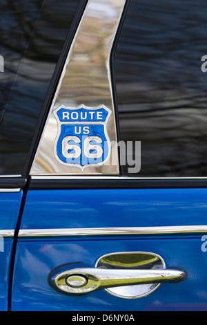 Toutes américain Chevrolet voiture avec un Badge Route 66 Banque D'Images