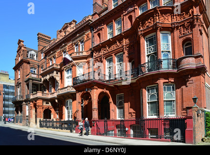 Classé Grade II, grande maison de ville mitoyenne, South Audley Street, Mayfair, City of westminster, Greater London, Angleterre, Royaume-Uni Banque D'Images