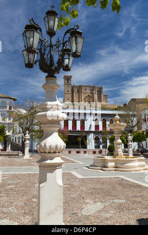 La Plaza Mayor et la Collégiale, Osuna, Andalousie, Espagne, Europe Banque D'Images