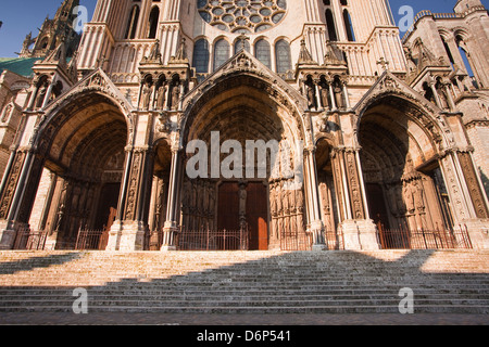 Le portail sud de la cathédrale de Chartres, l'UNESCO World Heritage Site, Chartres, Eure-et-Loir, Centre, France, Europe Banque D'Images
