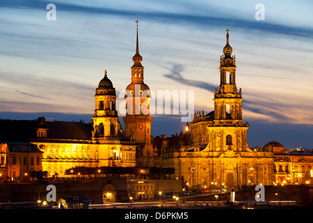 Vue sur le centre historique de Dresde dans la nuit, Saxe, Allemagne, Europe Banque D'Images