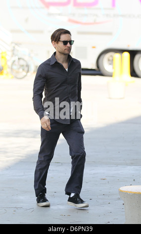 Tobey Maguire arrivant au Staples Center pour l'v LA Lakers Boston Celtics match de basket-ball Los Angeles, Californie - Banque D'Images