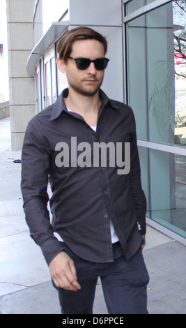 Tobey Maguire arrivant au Staples Center pour l'v LA Lakers Boston Celtics match de basket-ball Los Angeles, Californie - Banque D'Images