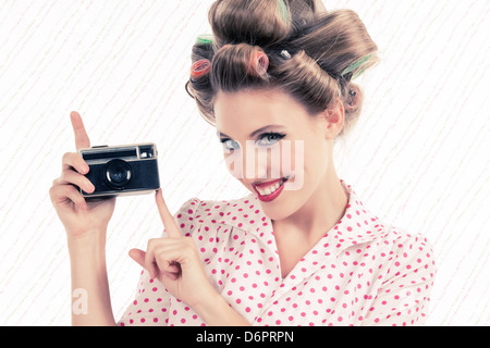 Woman holding Old Camera Banque D'Images