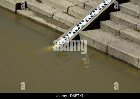 L'inondation sur la rivière Tisza à Szeged en Hongrie, la mesure de l'ECO Banque D'Images