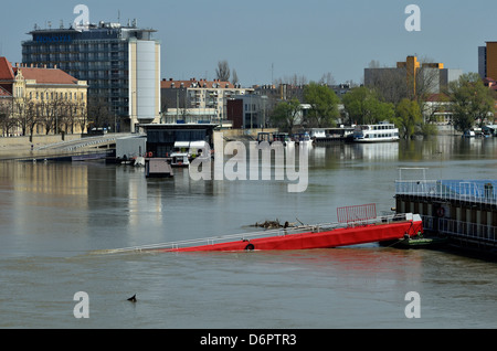 L'inondation sur la rivière Tisza à Szeged Hongrie Europe Printemps 2013 Banque D'Images