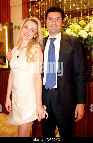 Lana Holloway et Marwan Chatila Chatila Parti à Old Bond Street à Londres, Angleterre - 08.03.12 Banque D'Images