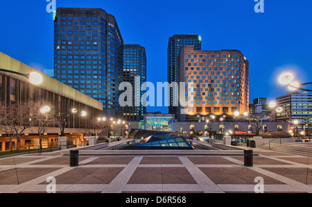 Esplanade de la Place des Arts, la Place des Arts, Quartier des spectacles, le centre-ville de Montréal, Québec, Canada Banque D'Images