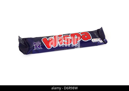 Cadbury's Wispa Bar sur fond blanc Banque D'Images