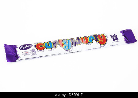 Cadbury's CurlyWurly Chocolat sur fond blanc Banque D'Images
