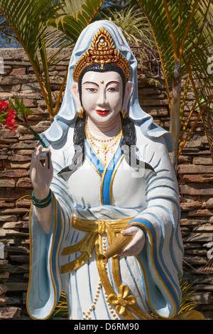 Statue au Temple chinois, Pyin Oo Lwin, également connu sous le nom de pyin u lwin (Maymyo et, près de Mandalay, Myanmar (Birmanie), Banque D'Images