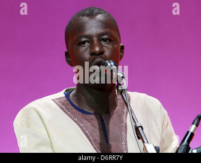 Ugunda rescapé du génocide 1st Annual Global Action Awards Gala tenu à l'hôtel Beverly Hilton - à l'intérieur de Los Angeles, Banque D'Images