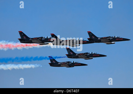 L'équipe Jet patriotes battant Aero L-39 Albatros jet haute performance avion durant les mois de mars 2012 sur le terrain de Marine Le Pen à Riverside Banque D'Images