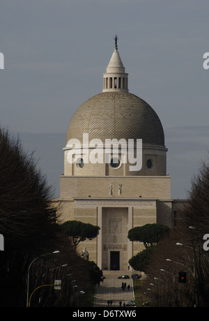 L'Italie. Rome. Basilique des Saints Pierre et Paul. 1939-1955. De l'extérieur. EUR Quartier. Banque D'Images
