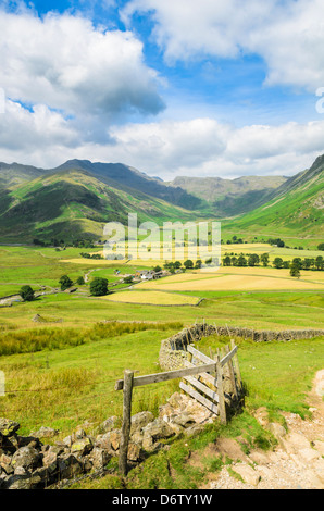 Mickleden Valley dans le Parc National du Lake District, Cumbria, Angleterre. Banque D'Images