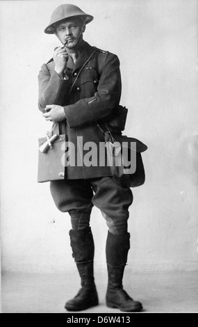 Le lieutenant-colonel J. C. Scott sert dans l'armée britannique pendant la première Guerre mondiale, contribuant à l'effort allié sur le front de l'Ouest de 1914 à 1918. Banque D'Images
