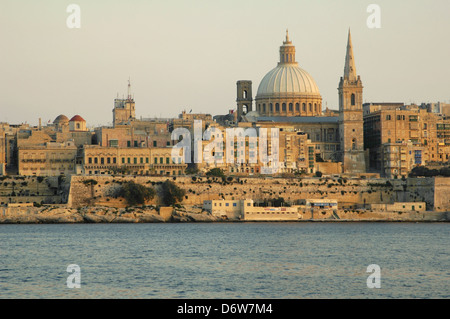 Vu de La Valette à partir de Malte Sliema Tigne Banque D'Images