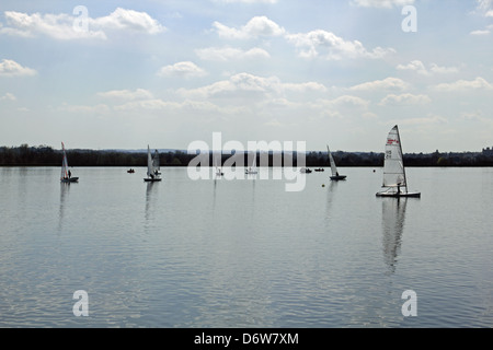 Grange de l'île Club de voile du réservoir, West Molesey Surrey, Angleterre, Royaume-Uni Banque D'Images