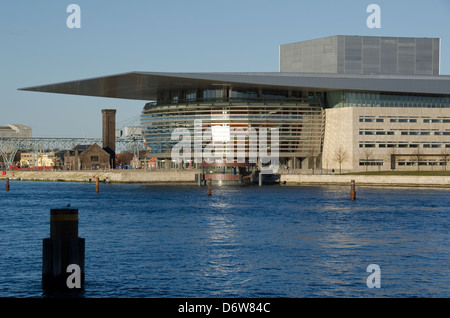 L'opéra de Copenhague, operaen, vu de côté Banque D'Images