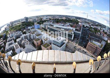 Hambourg, Allemagne, vue de l'église St Michel sur le fleuve Pauli Banque D'Images